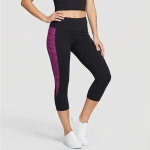 OLD NAVY Active Fitted Capris Leggings